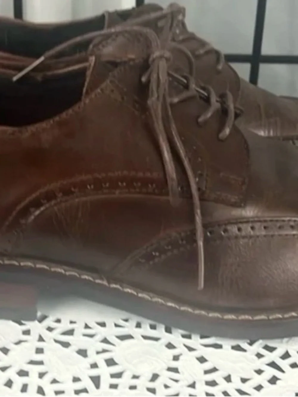 Joseph Abboud Brown Leather Wingtip Oxfords. EUC